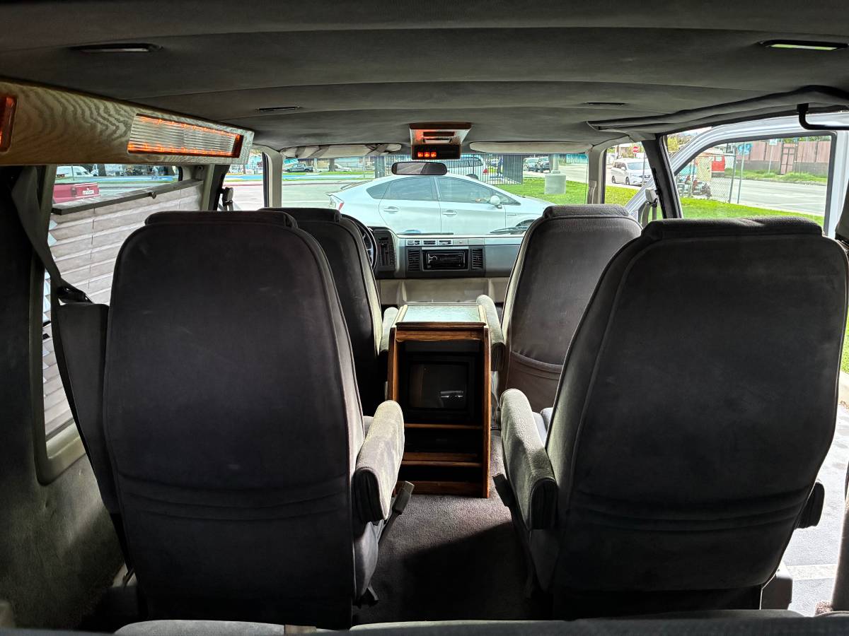 Chevy-astro-limited-edition-1995-14