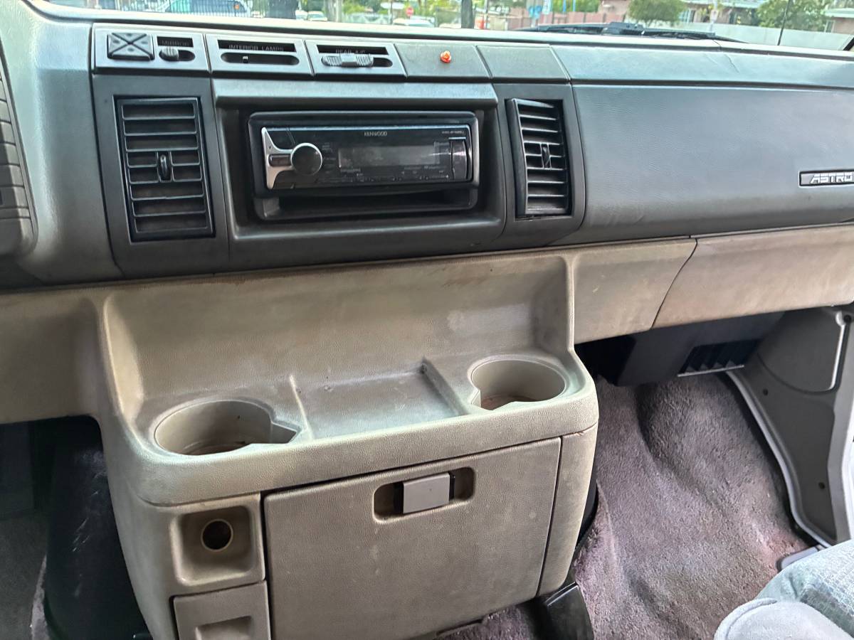 Chevy-astro-limited-edition-1995-18