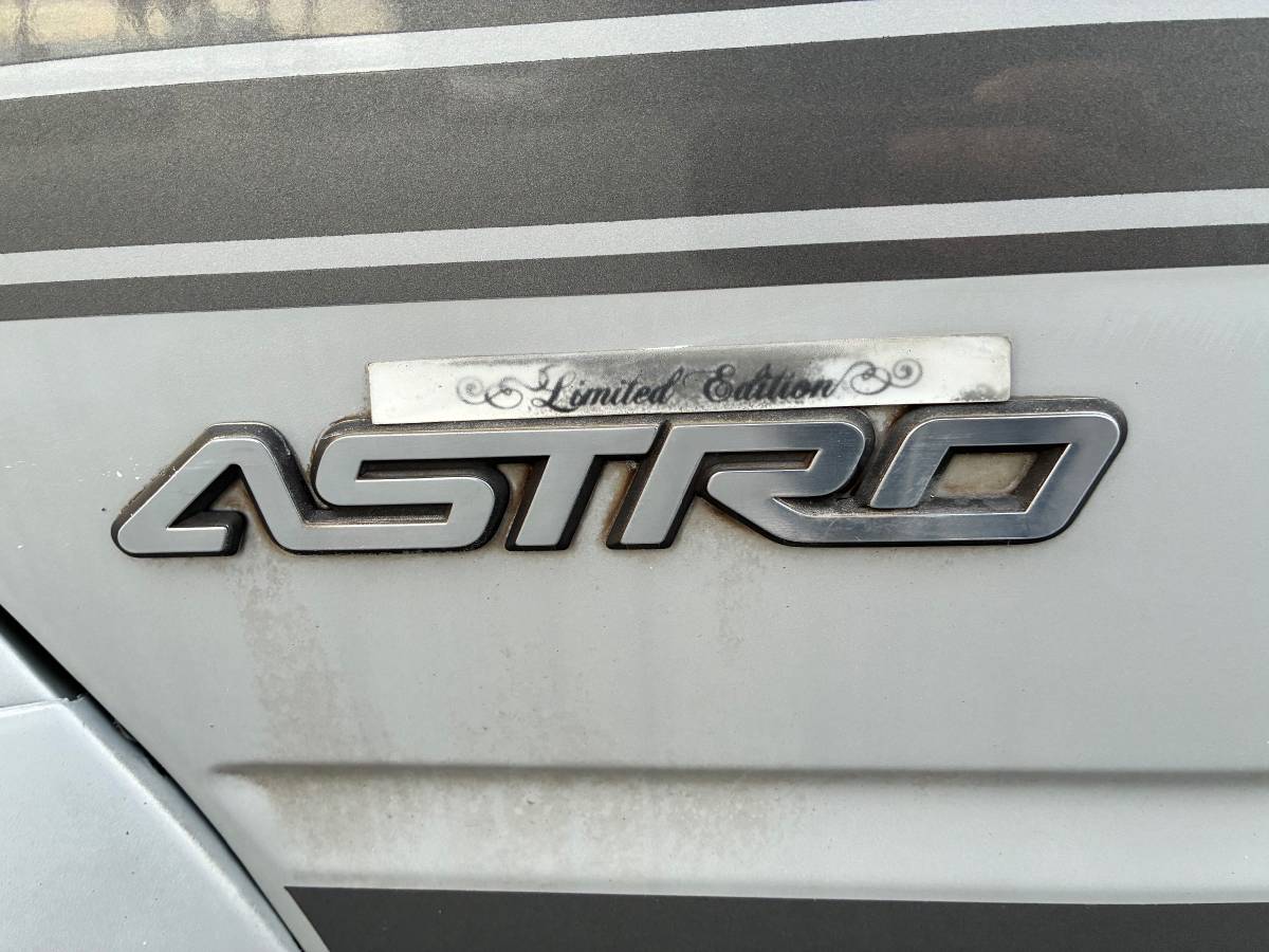 Chevy-astro-limited-edition-1995-8