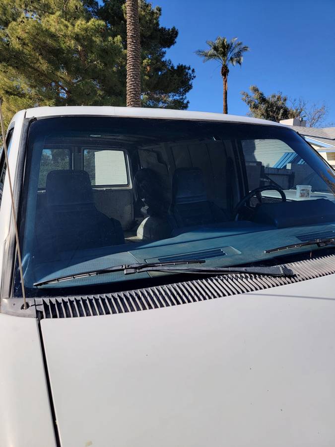 Chevy-astro-van-1986-3