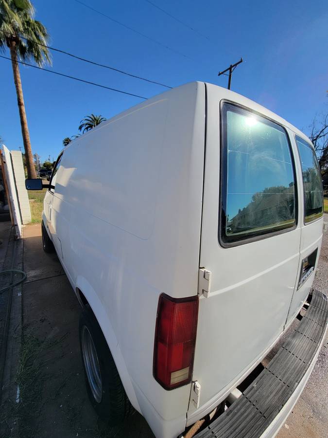 Chevy-astro-van-1986-5