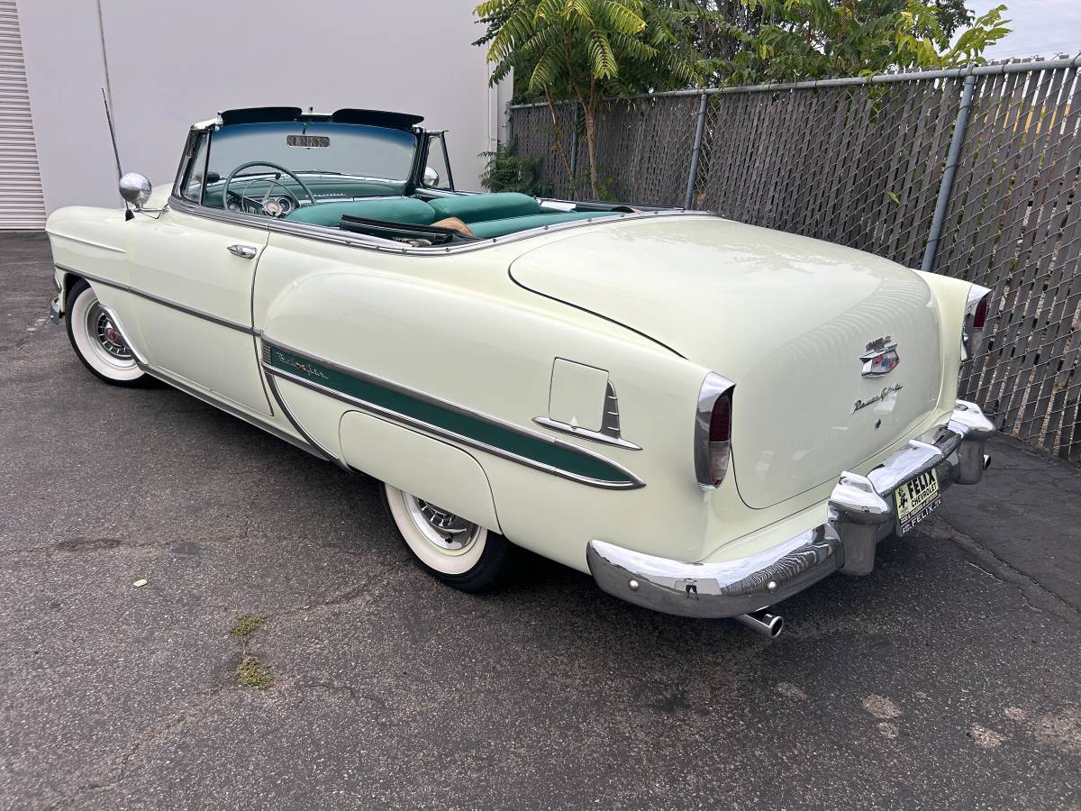 Chevy-belair-1954-green-17