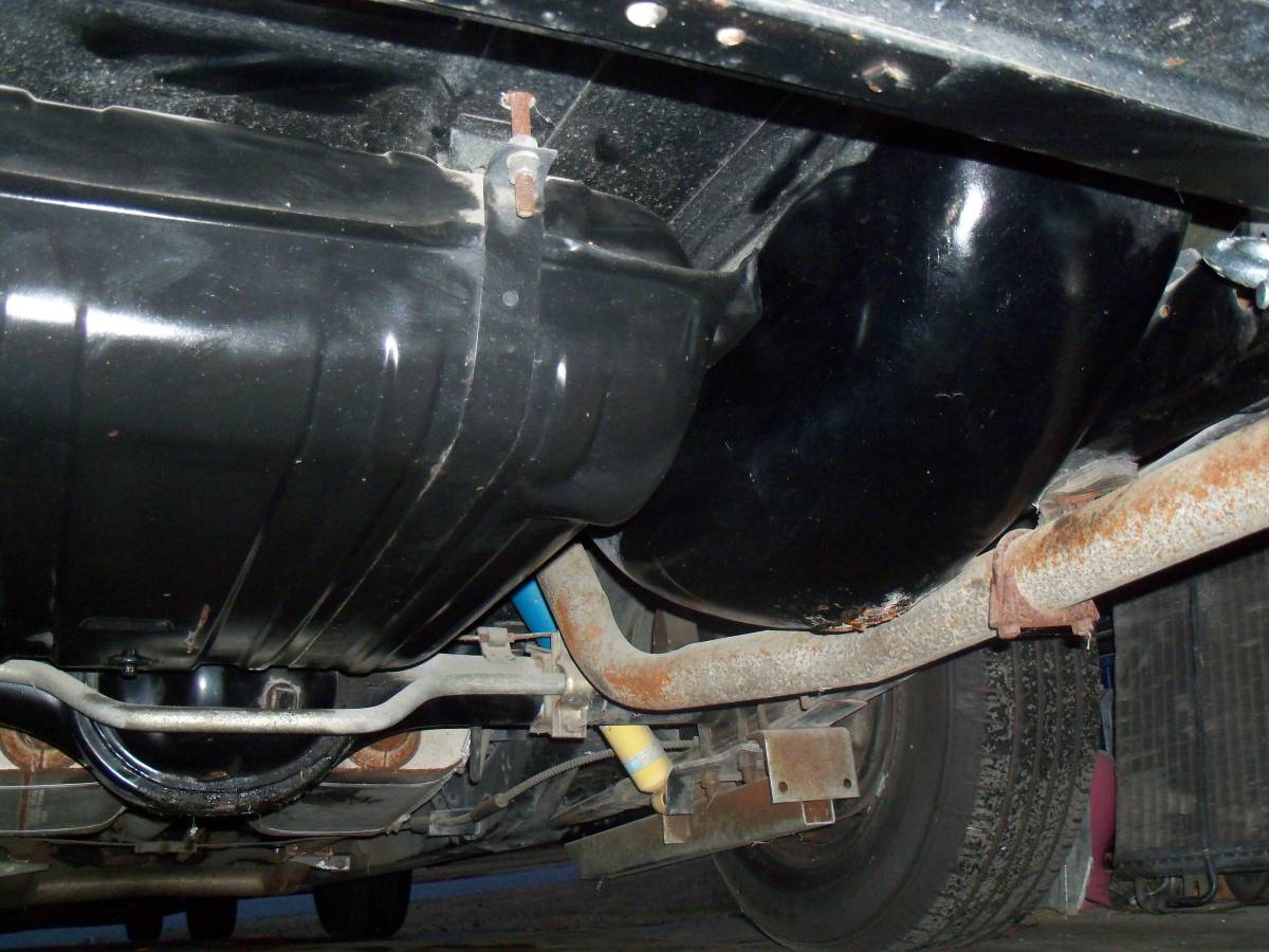 Chevy-belair-1956-yellow-16