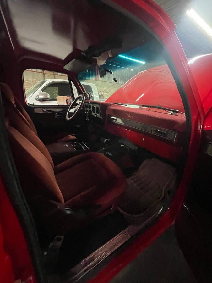 Chevy-blazer-1976-red-15