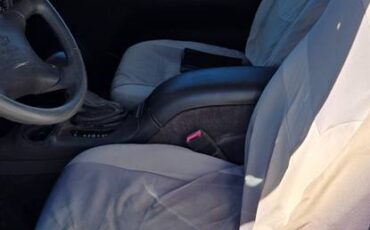 Chevy-blazer-1987-white-10