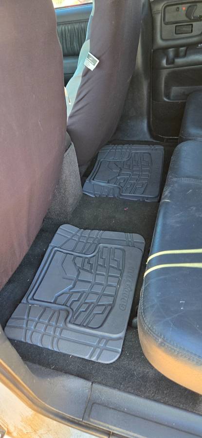 Chevy-blazer-1987-white-13