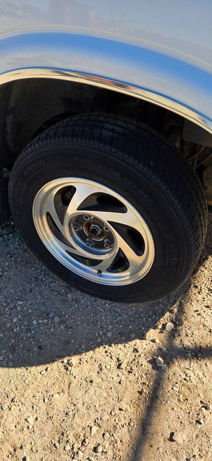 Chevy-blazer-1987-white-6