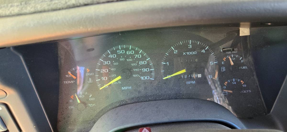 Chevy-blazer-1987-white-7