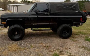 Chevy-blazer-1991-black
