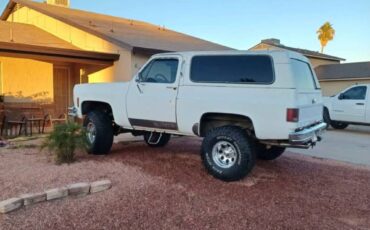 Chevy-blazer-k5-1976-white-10