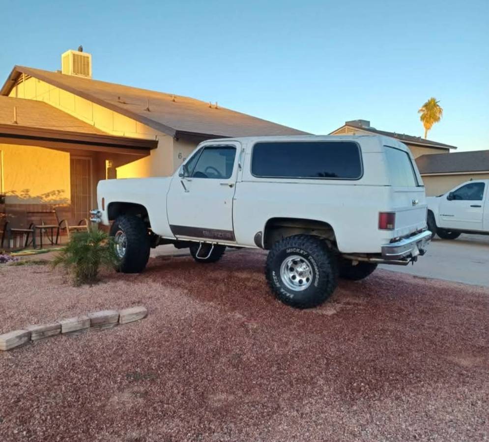 Chevy-blazer-k5-1976-white-10