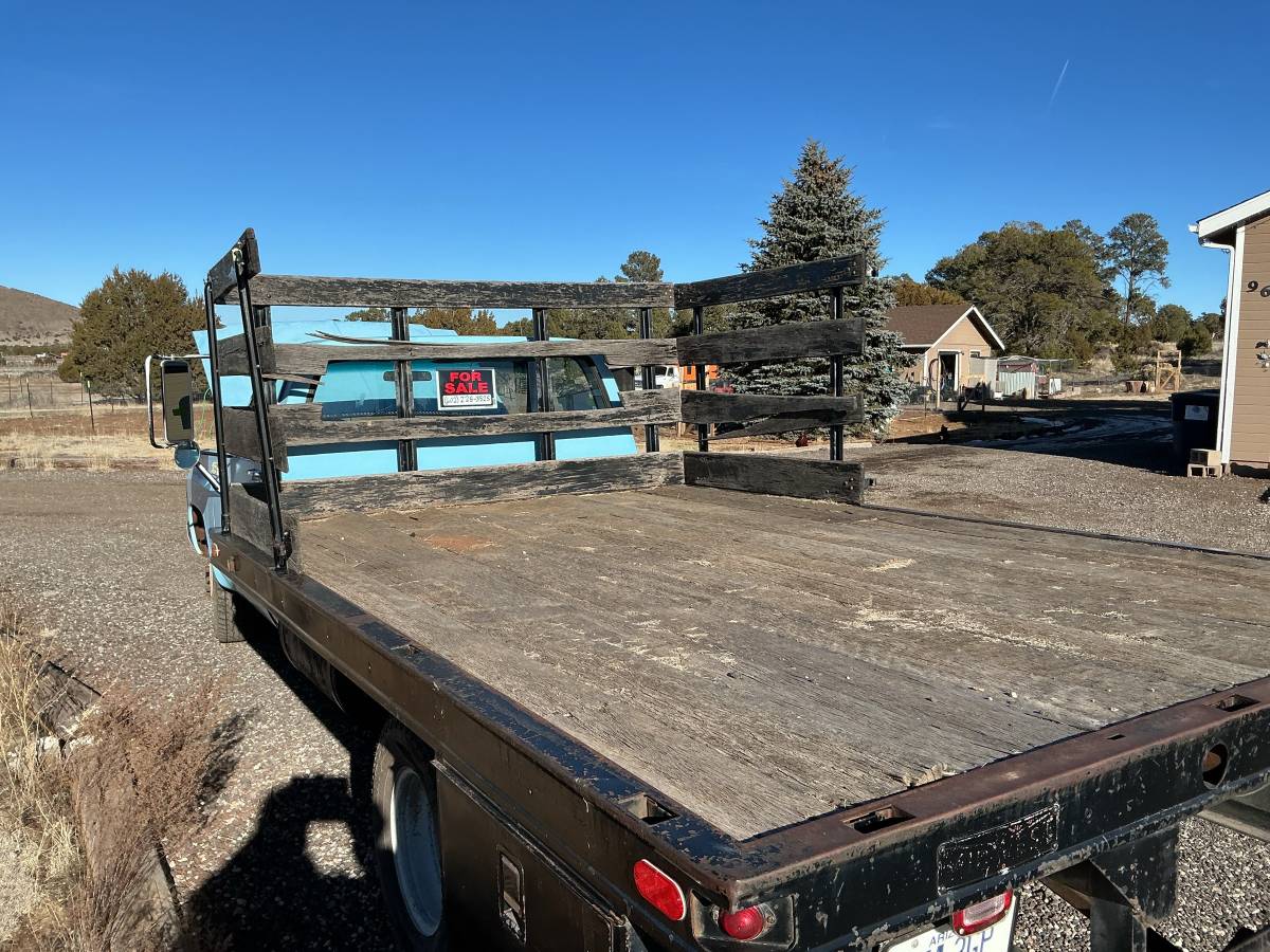Chevy-c-30-1976-blue-6