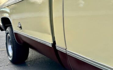 Chevy-c10-1978-custom-17