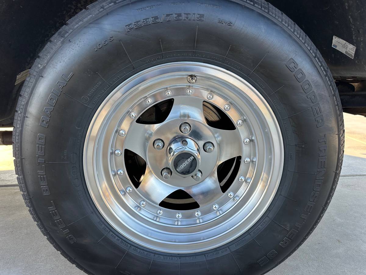 Chevy-c10-truck-1971-white-18