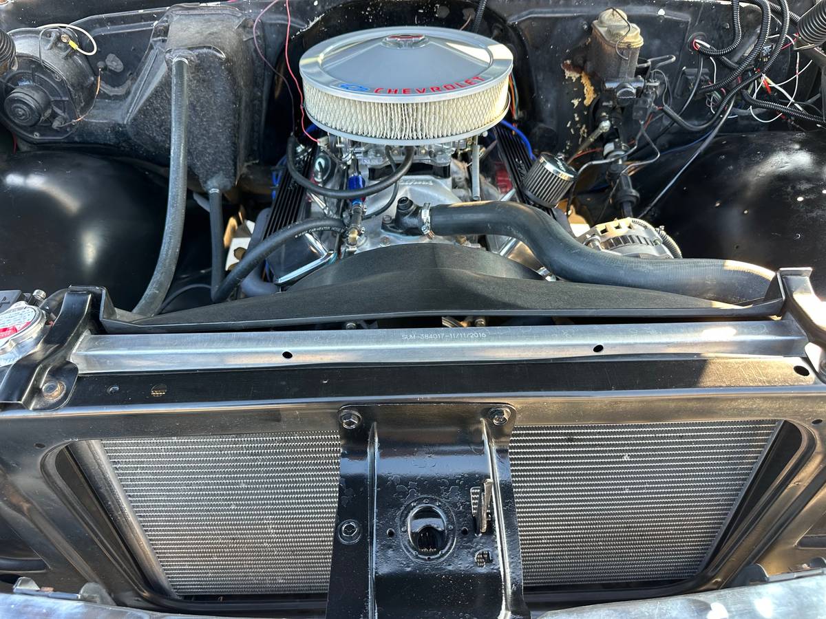 Chevy-c10-truck-1971-white-4