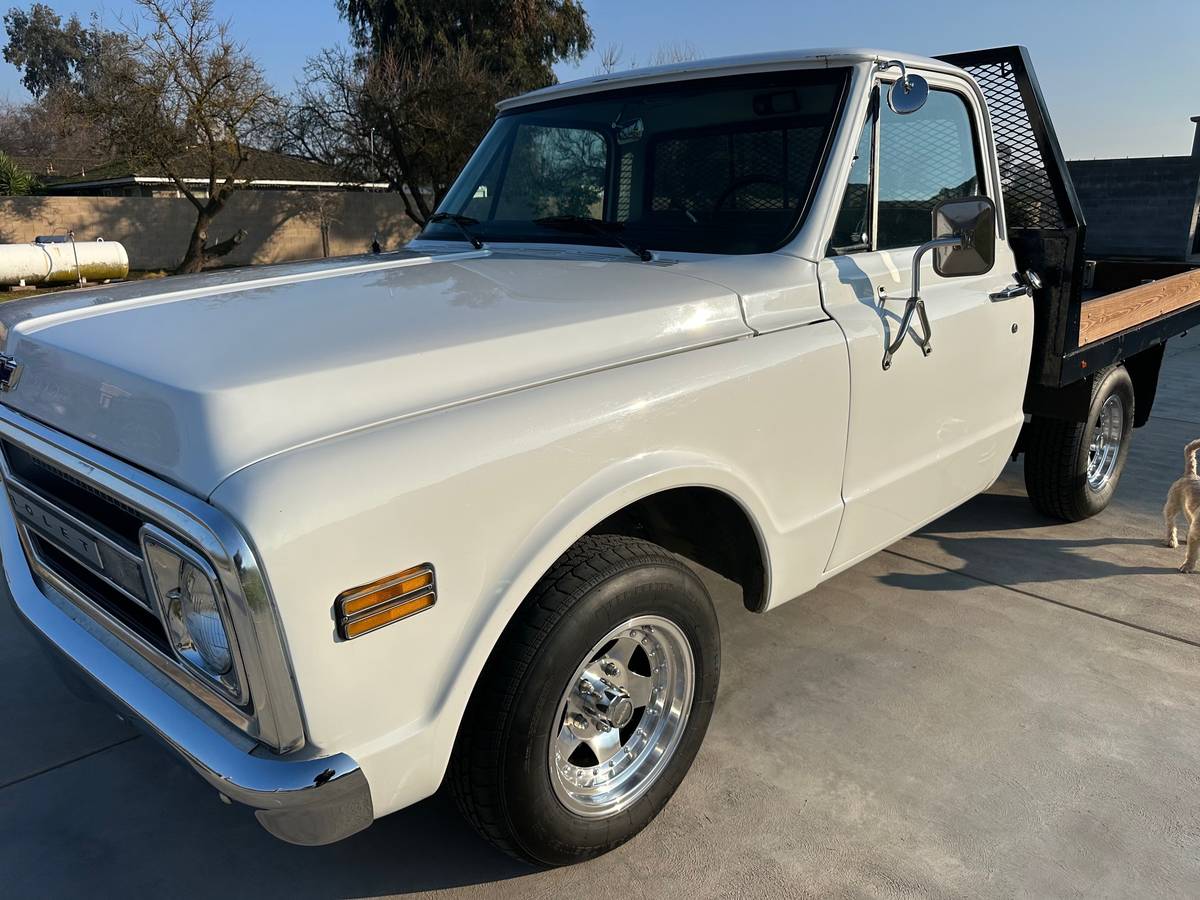 Chevy-c10-truck-1971-white-5