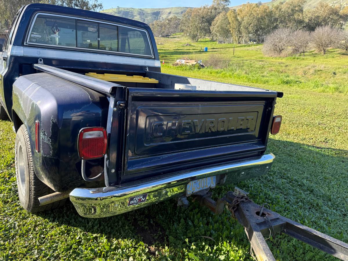 Chevy-c10-truck-1974-blue-3