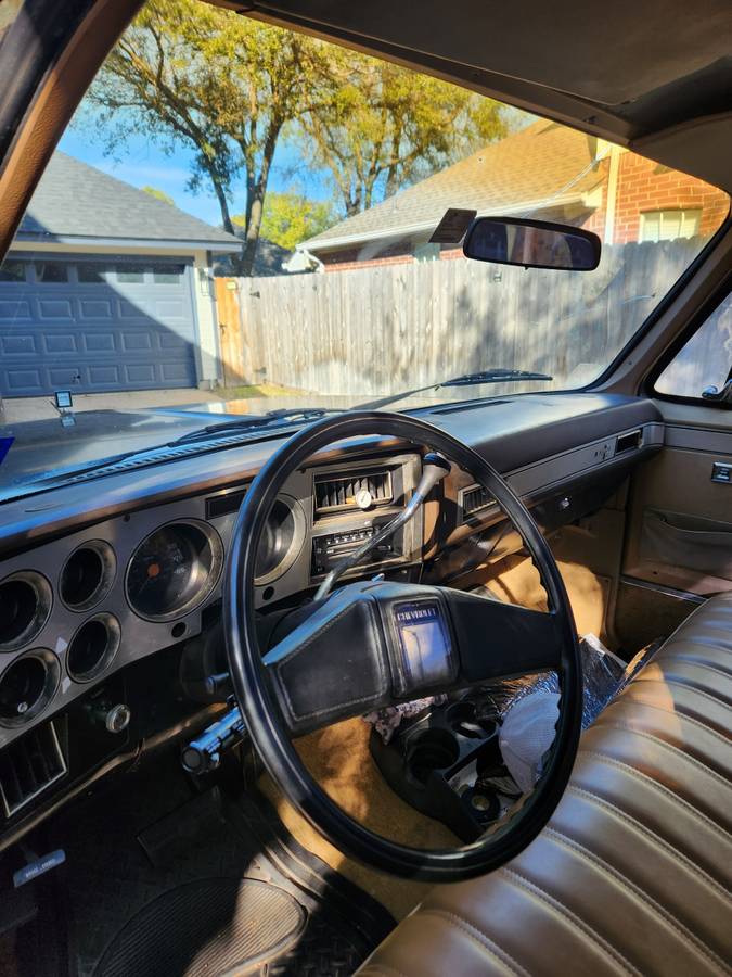 Chevy-c10-truck-1984-3