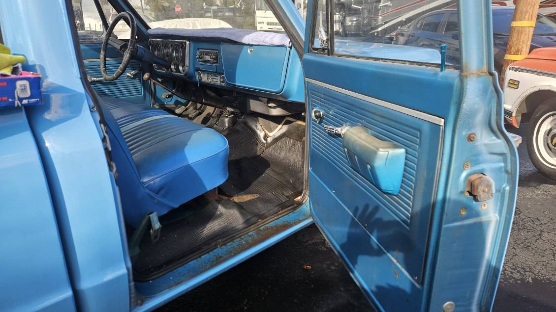 Chevy-c20-1970-4