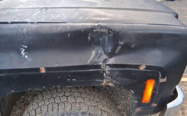 Chevy-c20-1973-black-7