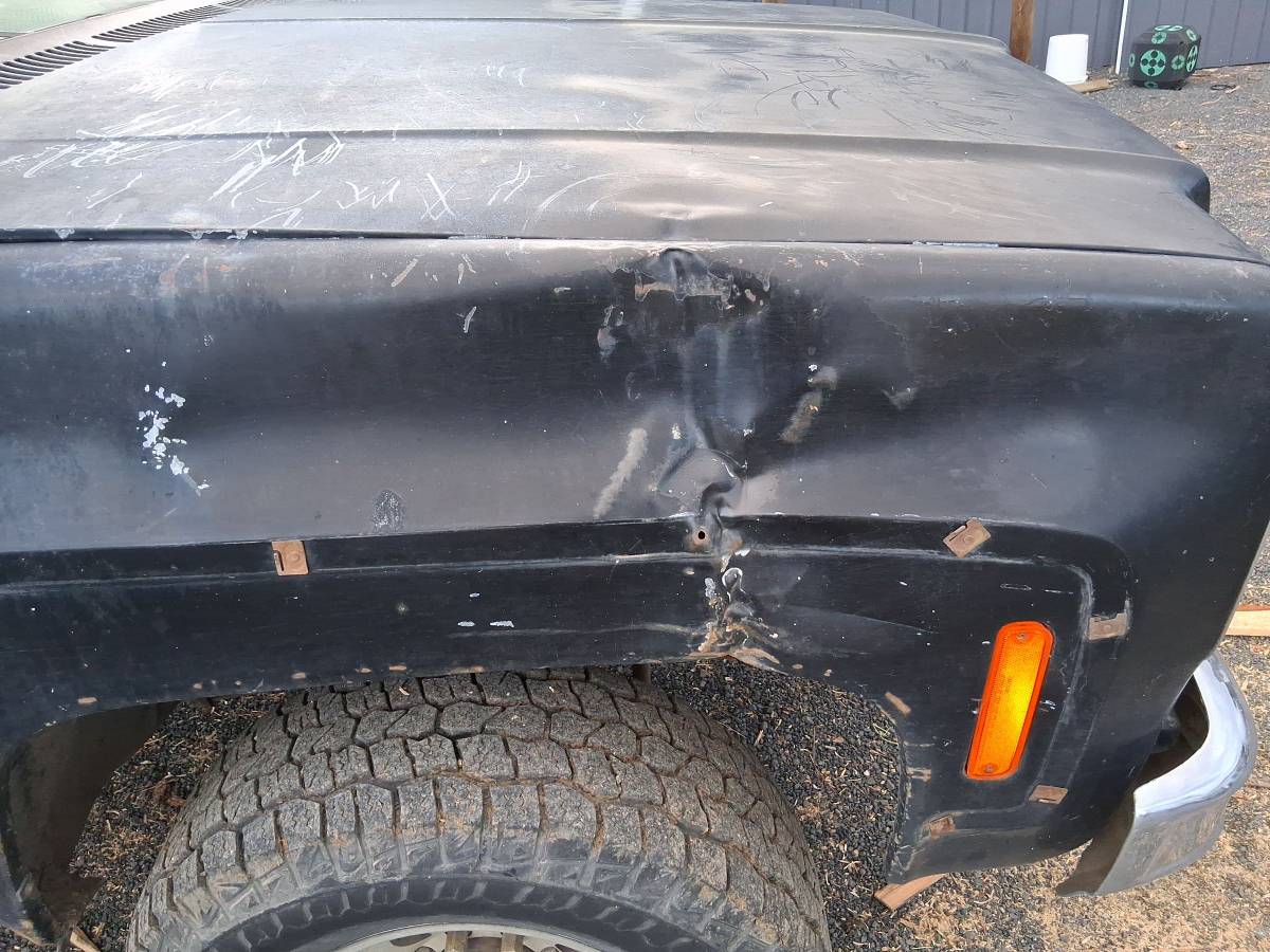 Chevy-c20-1973-black-7