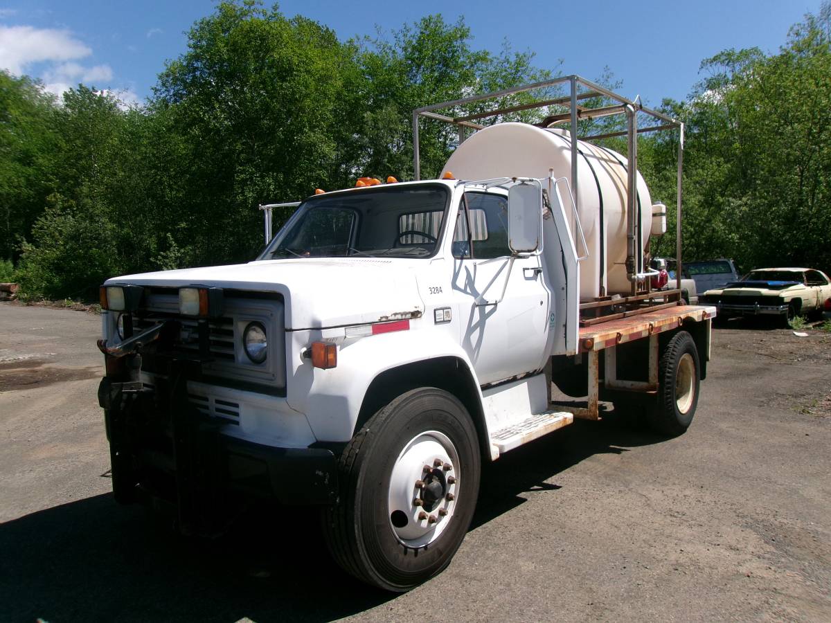 Chevy-c70-diesel-1984-white-1