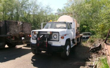 Chevy-c70-diesel-1984-white-4