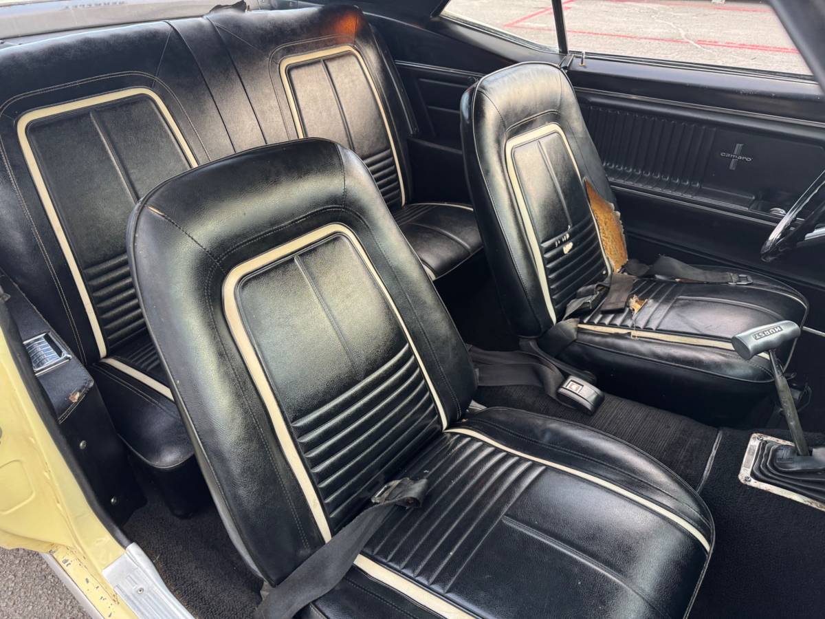 Chevy-camaro-1967-18