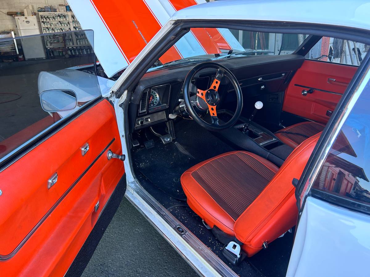 Chevy-camaro-1969-10