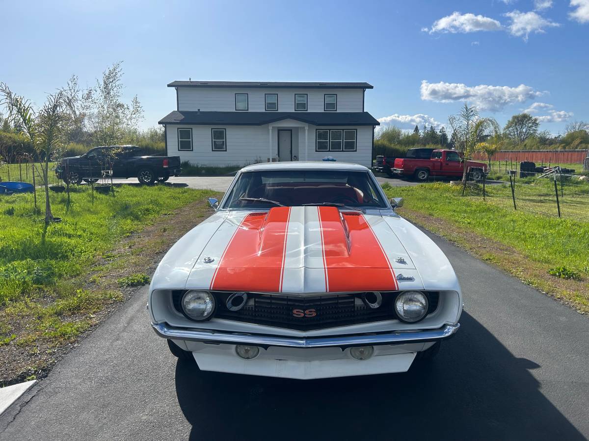 Chevy-camaro-1969-13