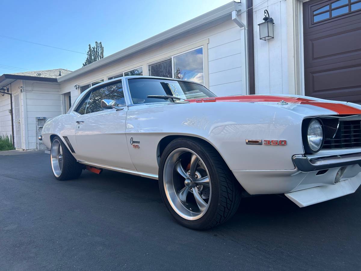 Chevy-camaro-1969-14