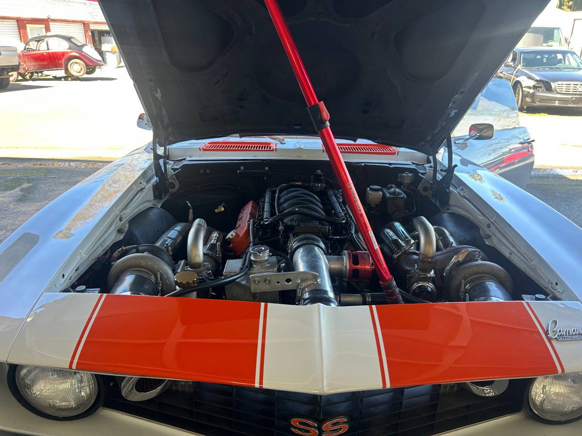 Chevy-camaro-1969-21