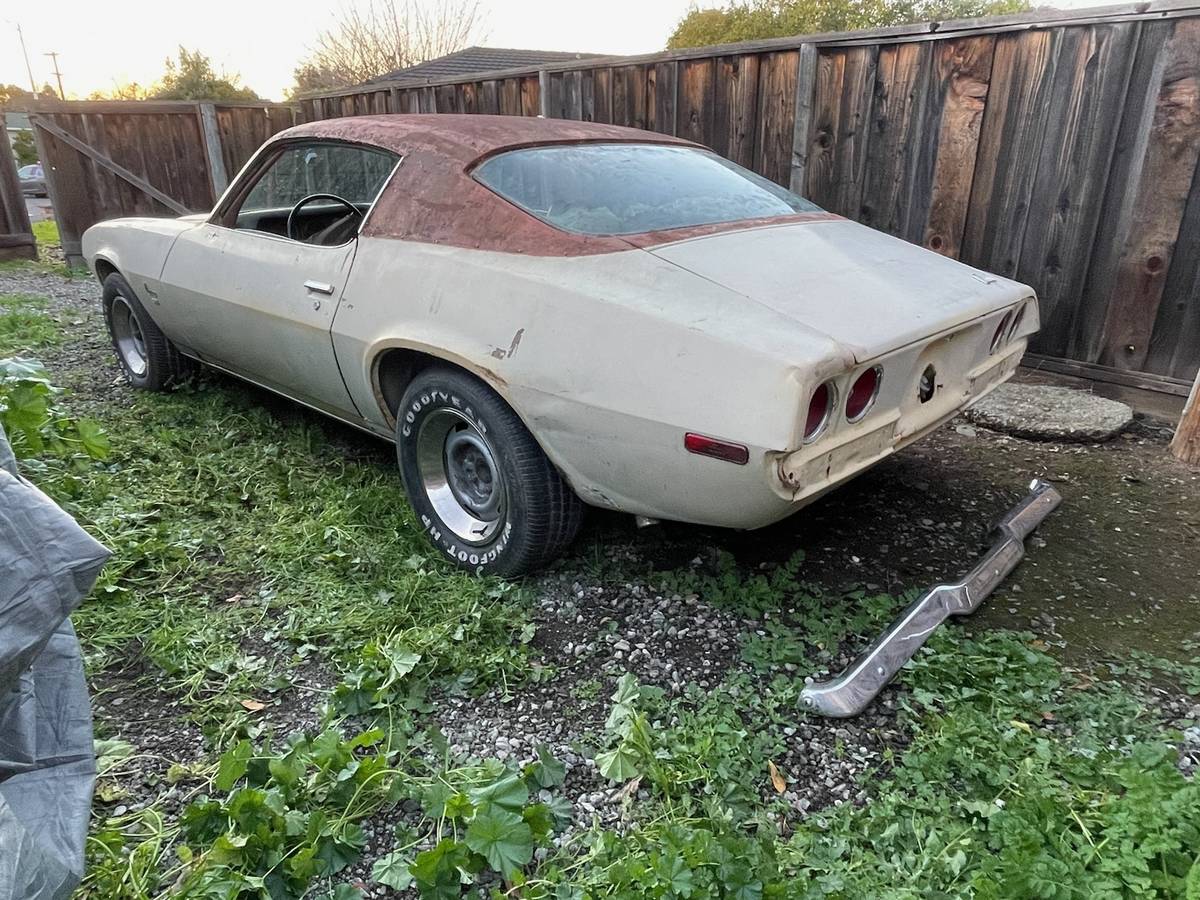 Chevy-camaro-1971-31