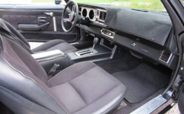 Chevy-camaro-1980-black-21