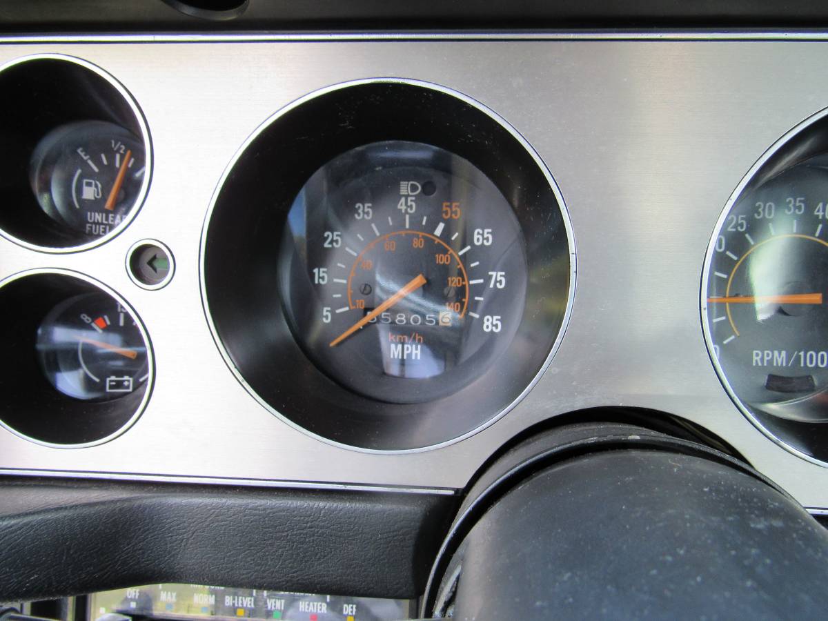 Chevy-camaro-1980-black-7