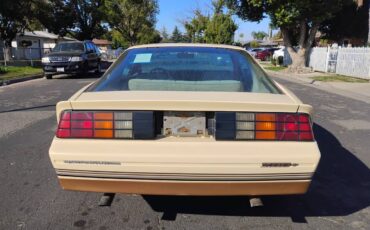 Chevy-camaro-1985-1