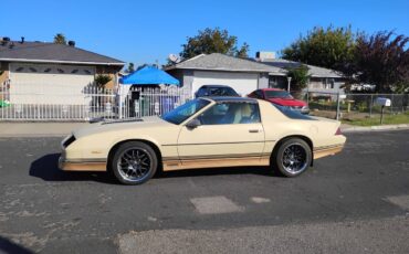 Chevy-camaro-1985-2