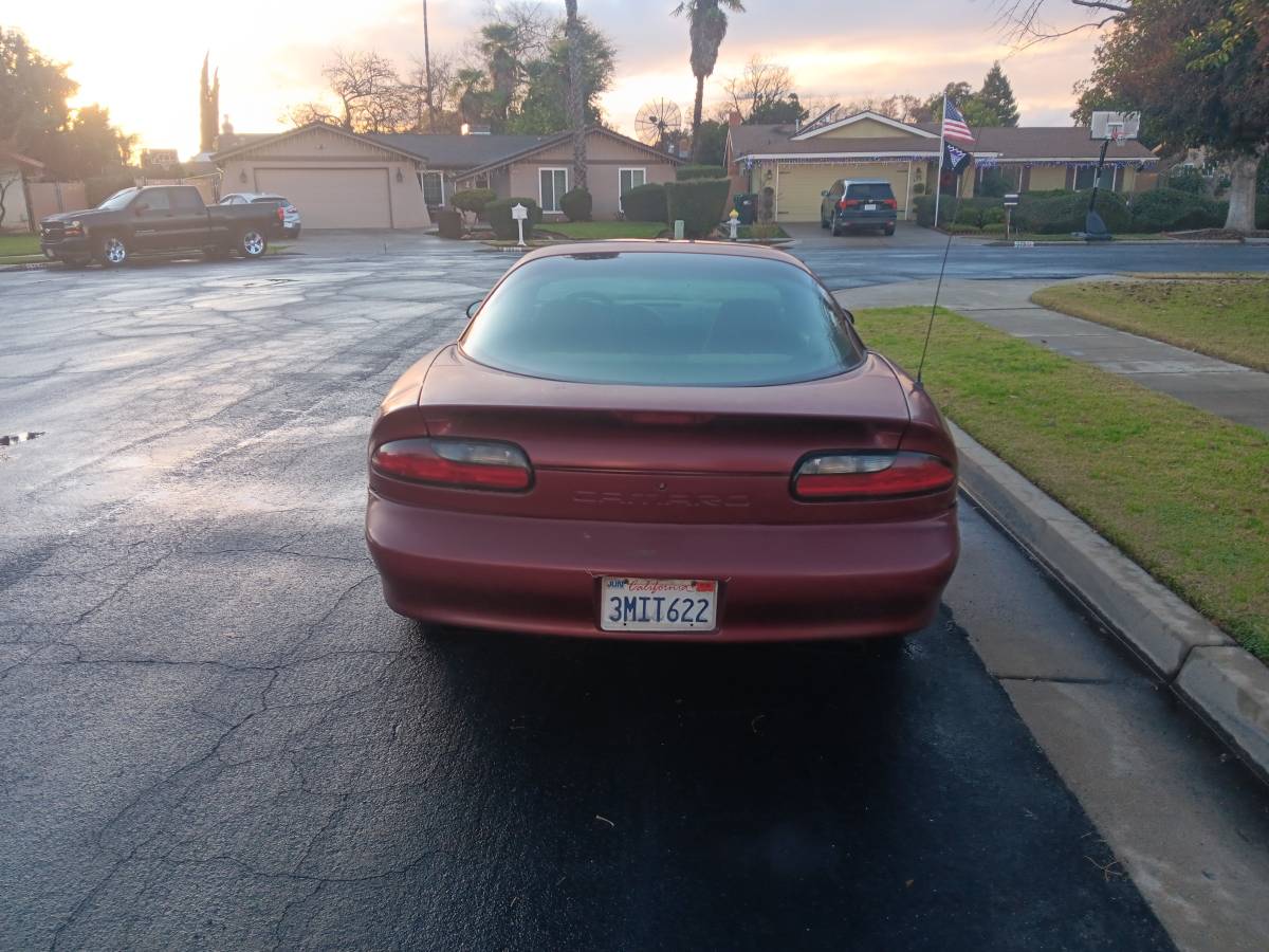 Chevy-camaro-1994-red-17
