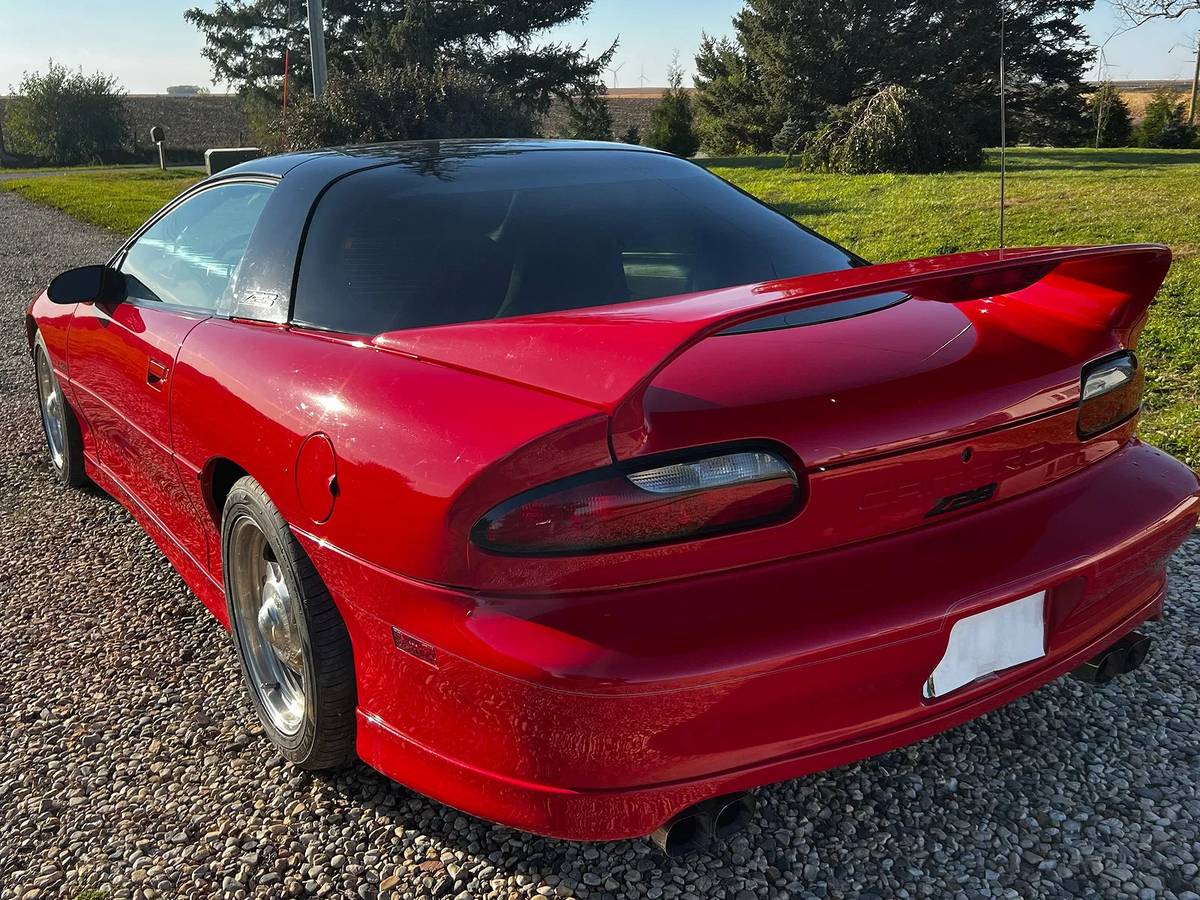 Chevy-camaro-z28-1993-red-11