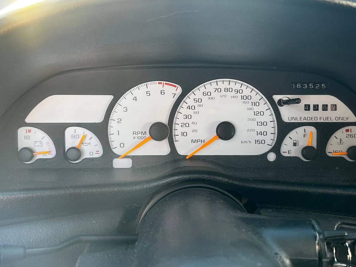 Chevy-camaro-z28-1993-red-14