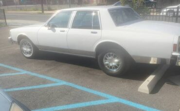 Chevy-caprice-1988-white