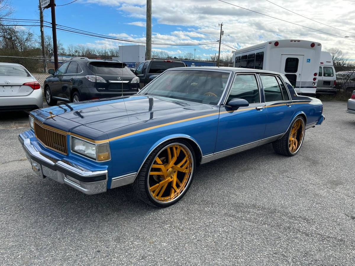 Chevy-caprice-1989-custom-4