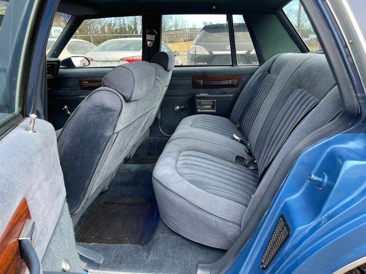 Chevy-caprice-1989-custom-5