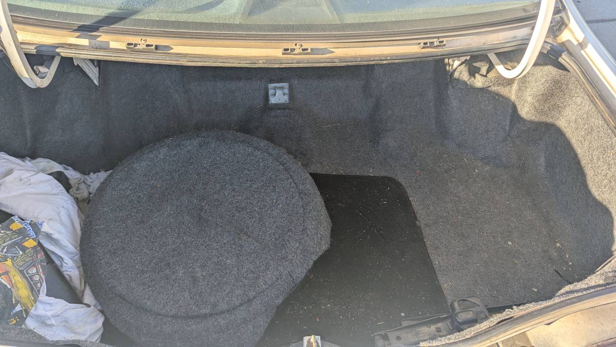 Chevy-caprice-1992-white-4