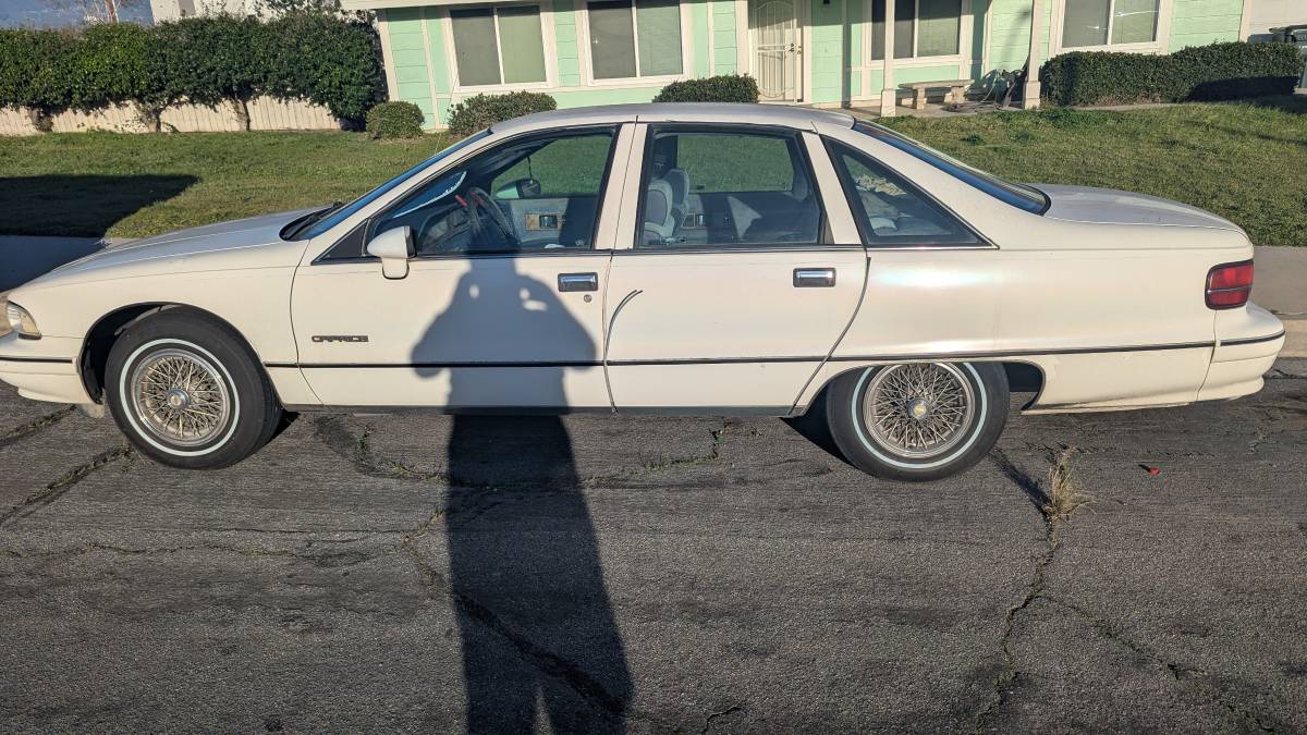 Chevy-caprice-1992-white-5