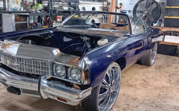 Chevy-caprice-classic-1973-custom-10