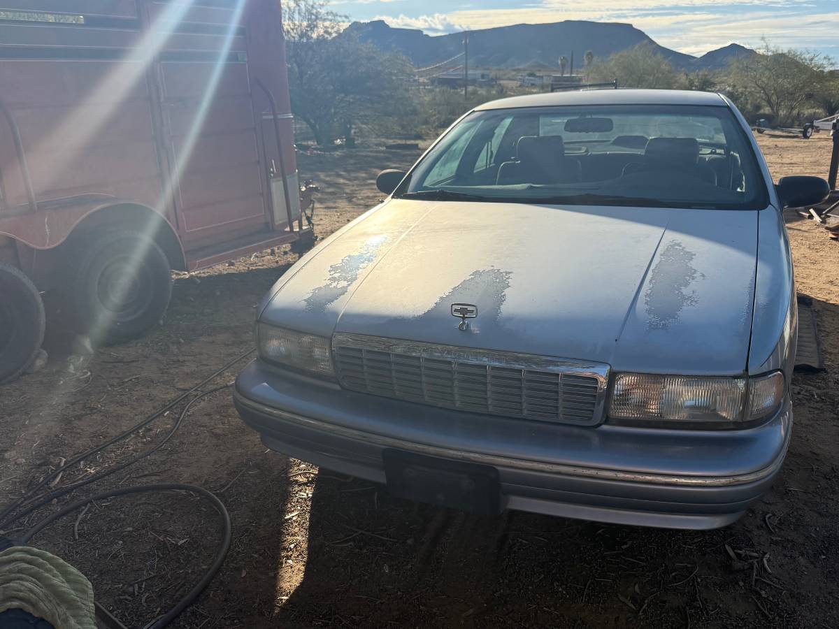 Chevy-caprice-classic-1995-blue-3