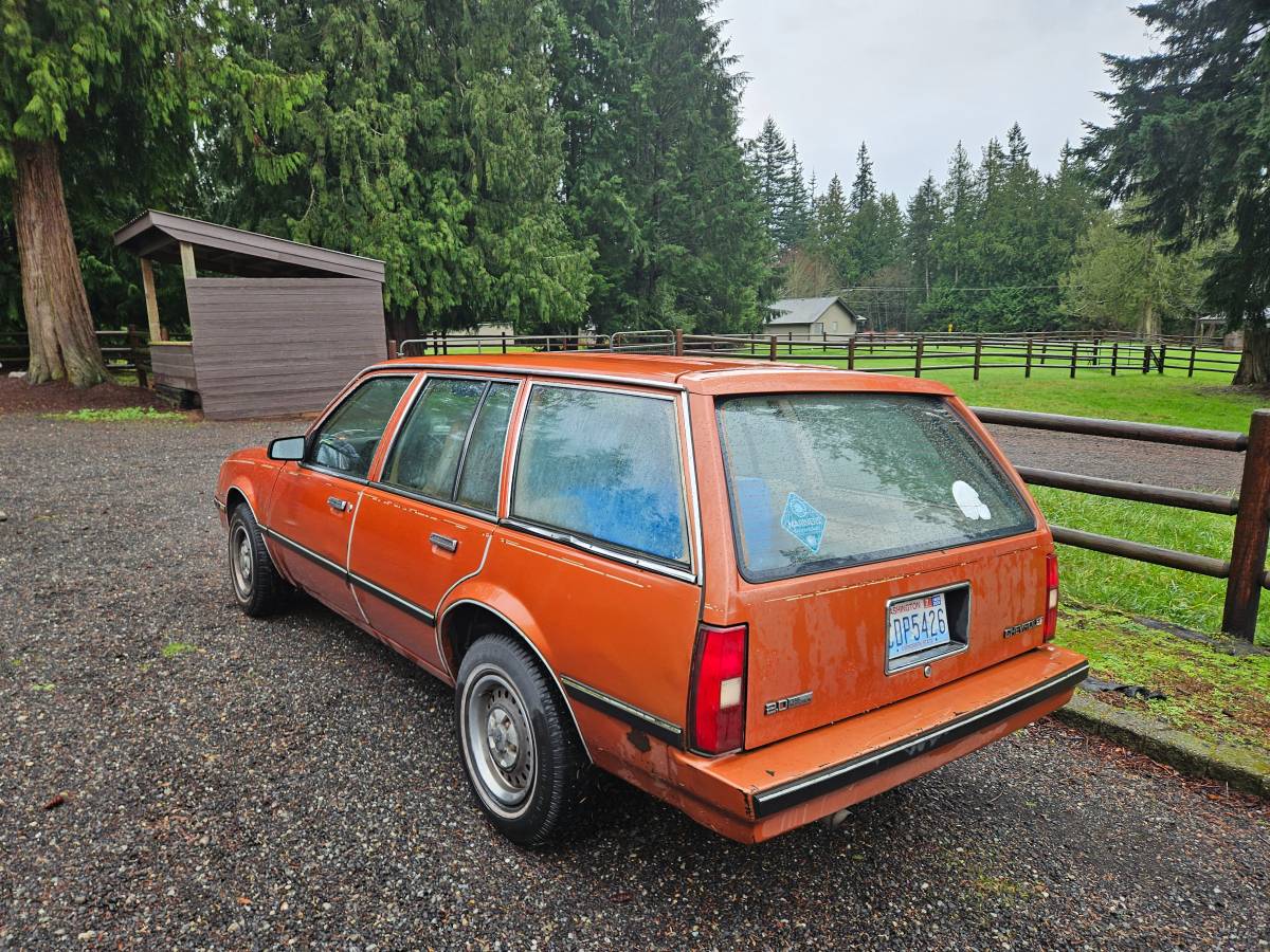 Chevy-cavalier-1985-orange-1