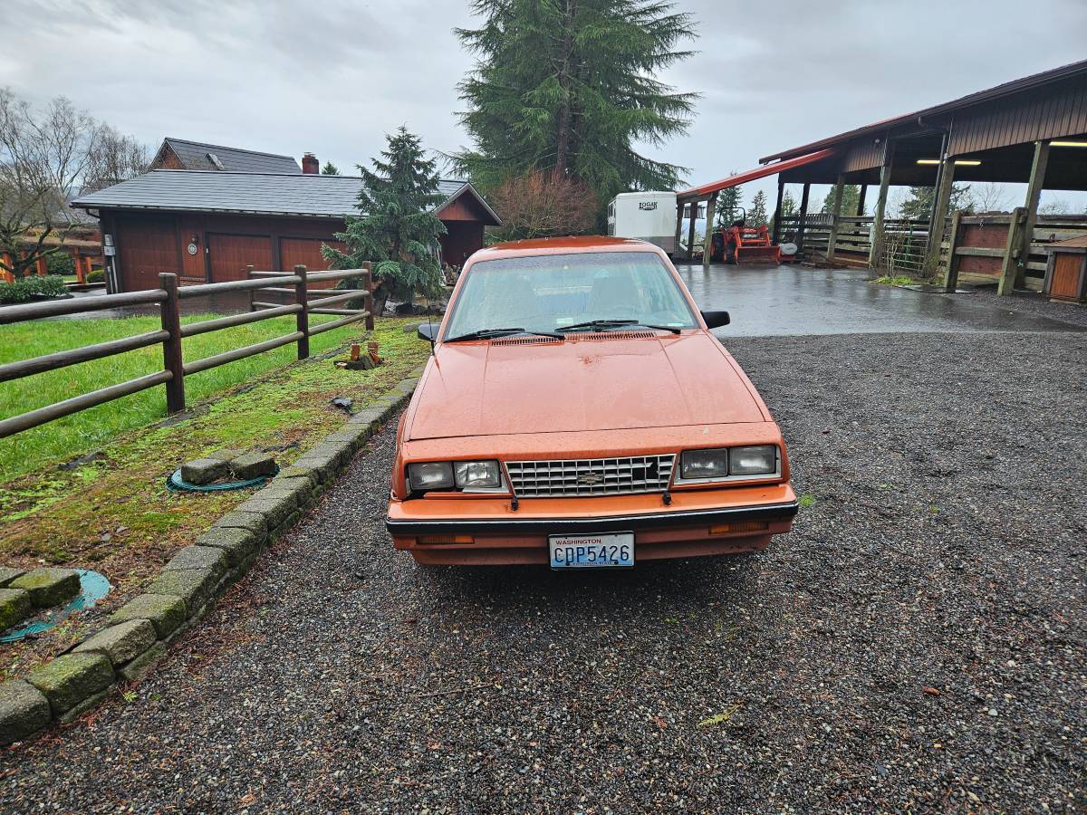 Chevy-cavalier-1985-orange-2