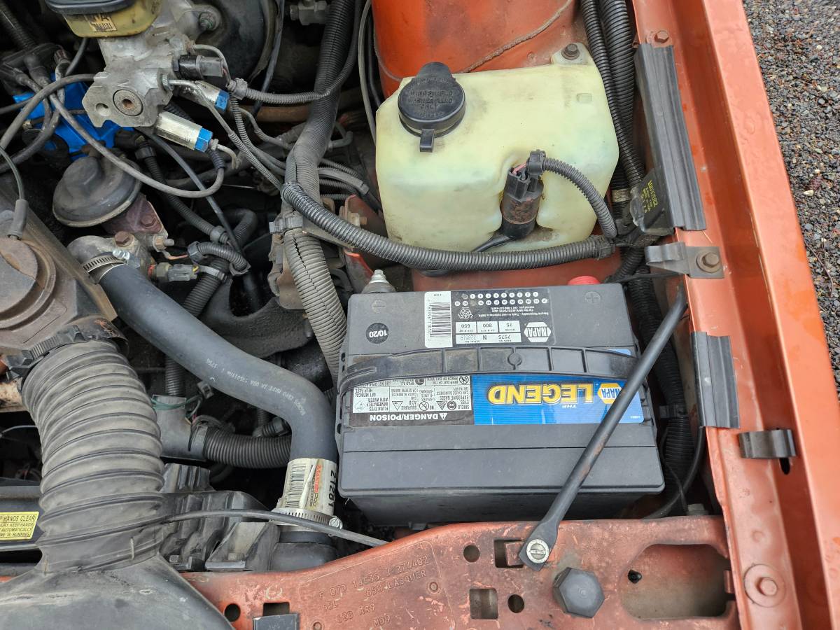 Chevy-cavalier-1985-orange-5